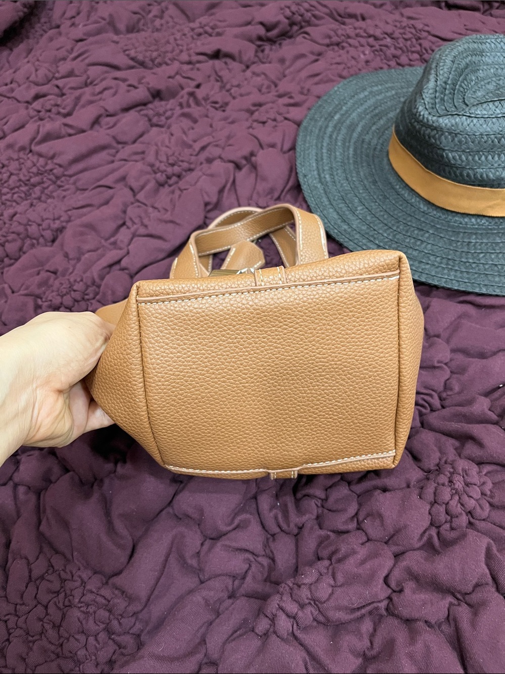 Mini Classic Leather Bag - Picture 8 of 9